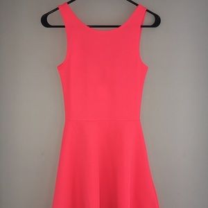 Coral mini! Great summer snag!